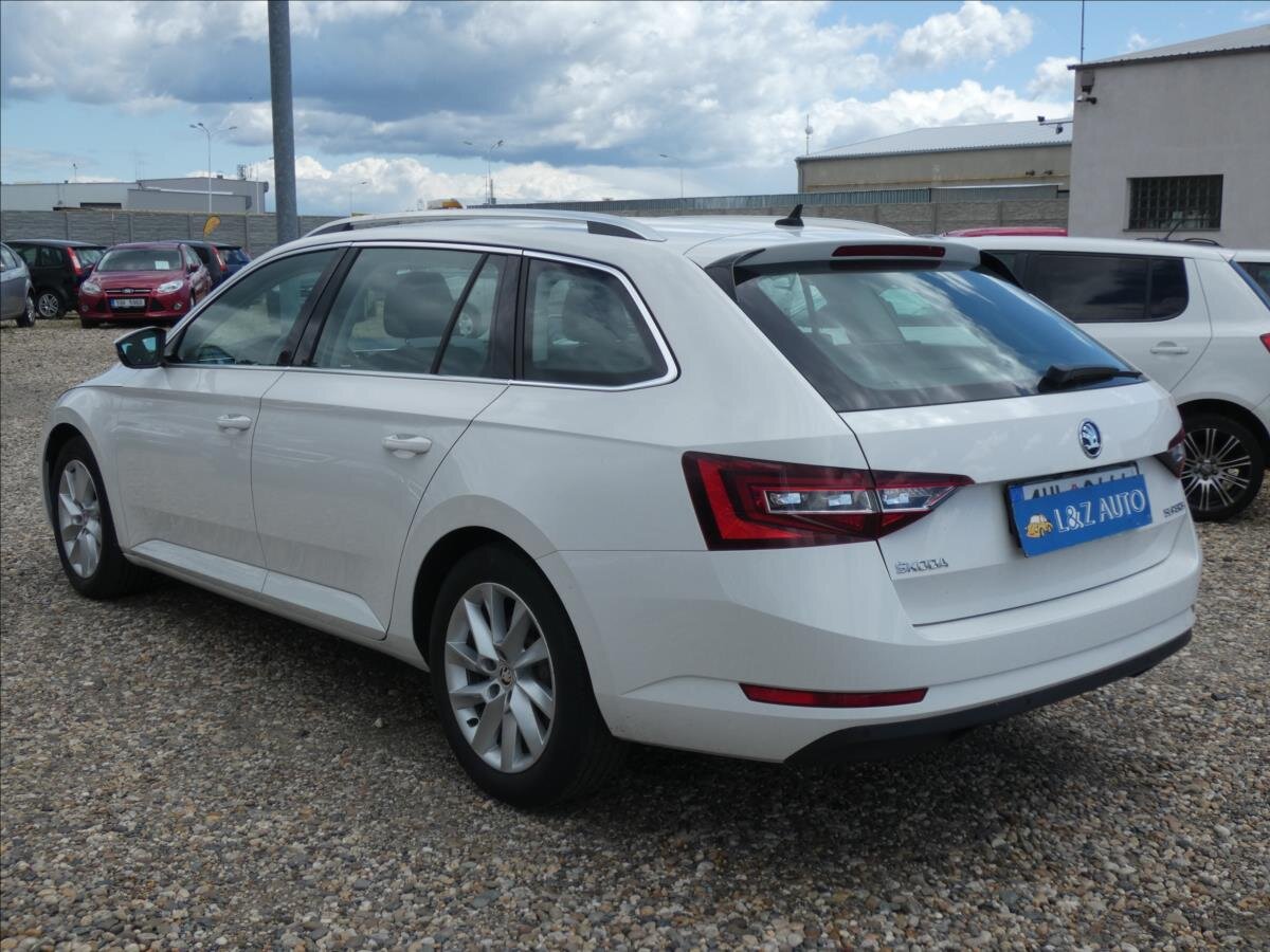 Škoda Superb Kombi 2,0 l 110 kw