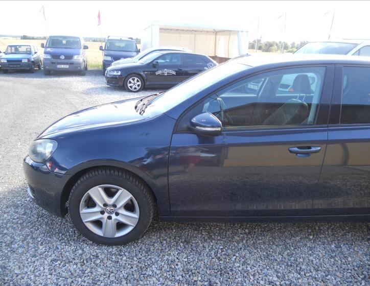 Volkswagen Golf 10
