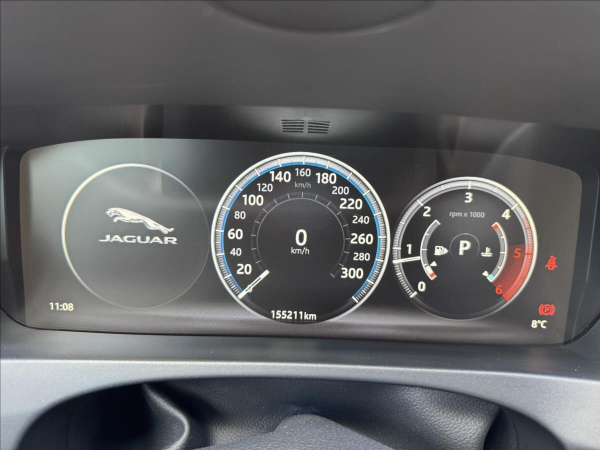 Jaguar F-Pace SUV 2,0 l 132 kw