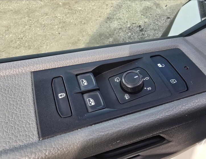 Volkswagen Transporter VAN / Minibus 2,0 l 810 kw