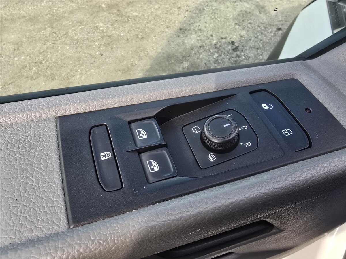 Volkswagen Transporter VAN / Minibus 2,0 l 810 kw