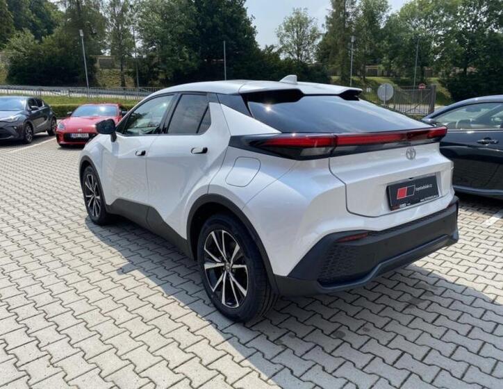 Toyota C-HR 5