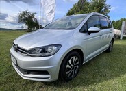 Volkswagen Touran 1