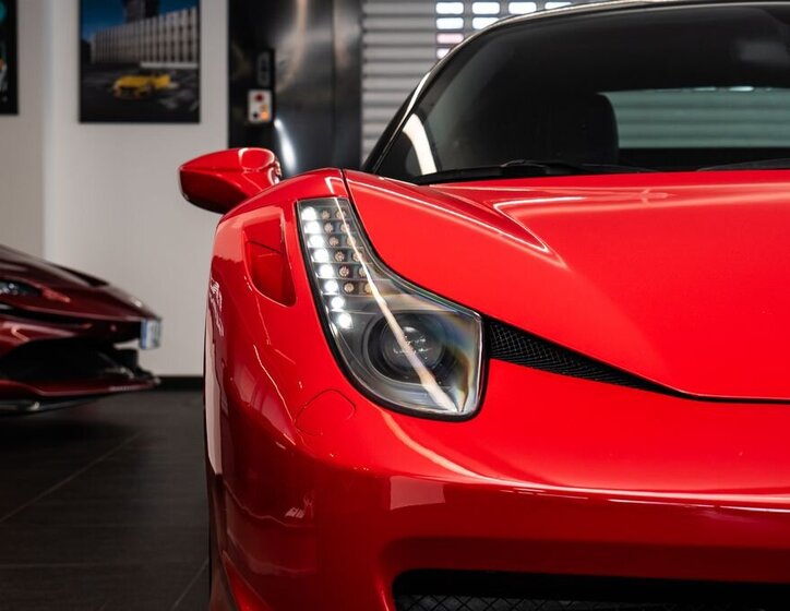 Ferrari 458 Kupé 4,5 l 416 kw