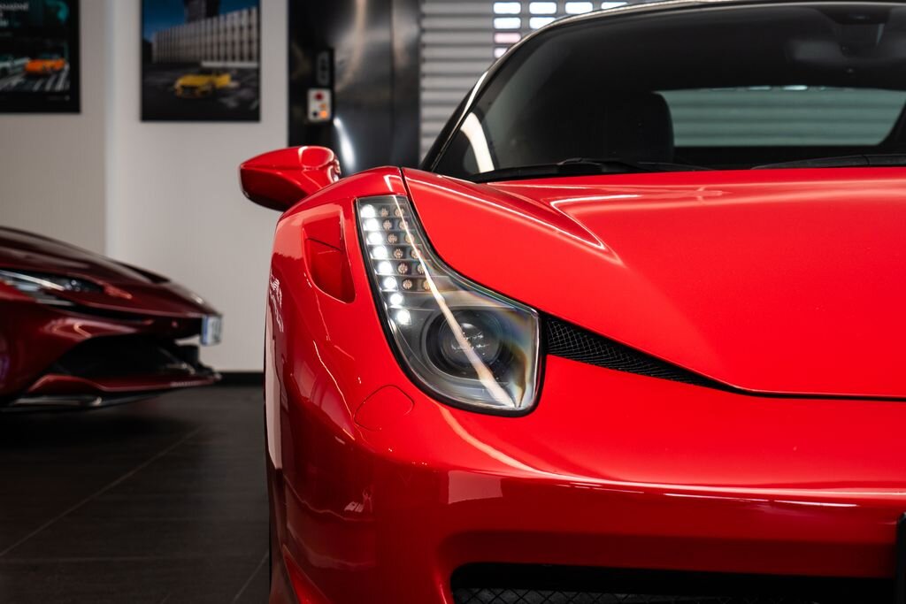 Ferrari 458 Kupé 4,5 l 416 kw