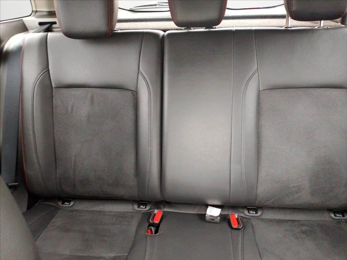 Suzuki Vitara SUV 1,4 l 103 kw