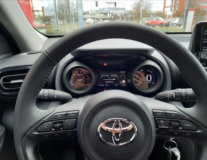 Toyota Yaris Cross 14