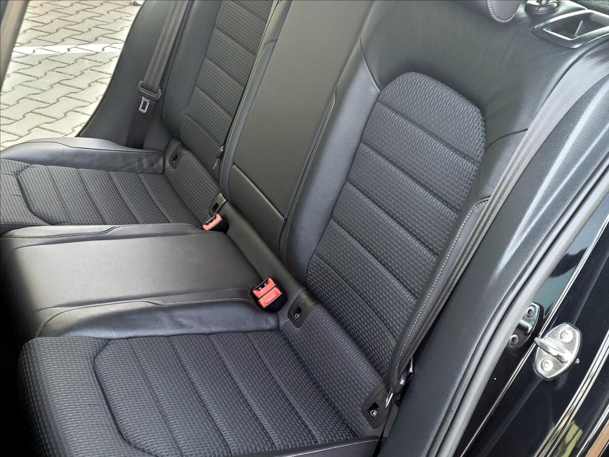 Volkswagen Golf Hatchback 1,2 l 63 kw