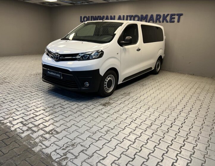 Toyota ProAce Verso 1