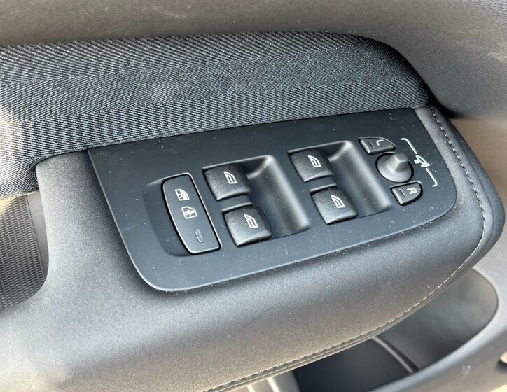 Volvo XC60 SUV / Terénní 2,0 l 184 kw