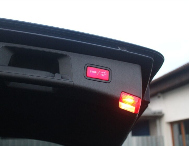 Mercedes-Benz Třídy E 32