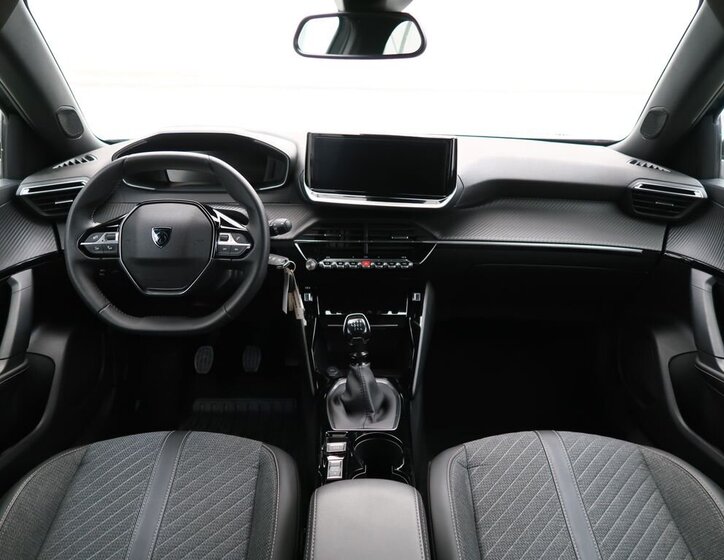 Peugeot 2008 SUV / Terénní 1,2 l 74 kw