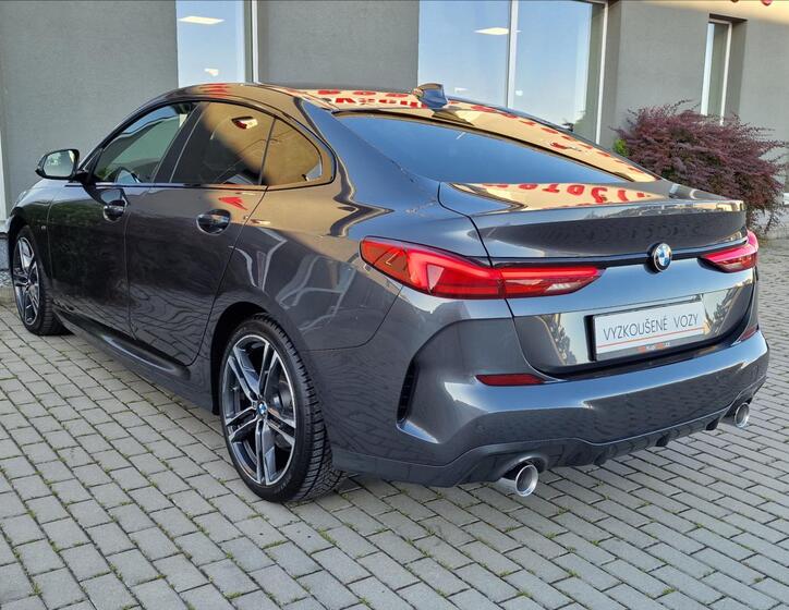 BMW Řada 2 8