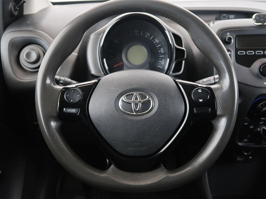 Toyota Aygo Hatchback 998,0 53 kw