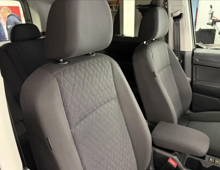Volkswagen Caddy 29