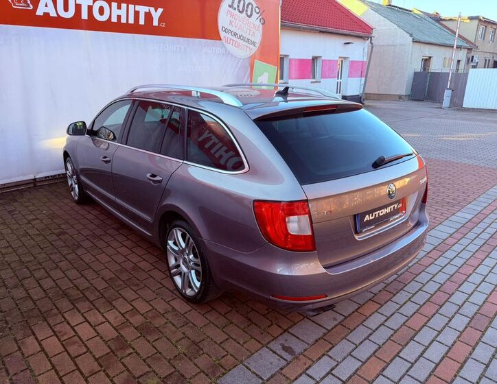 Škoda Superb 8