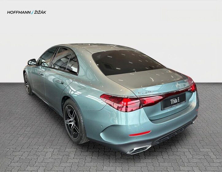 Mercedes-Benz Třídy E Sedan 2,0 l 145 kw