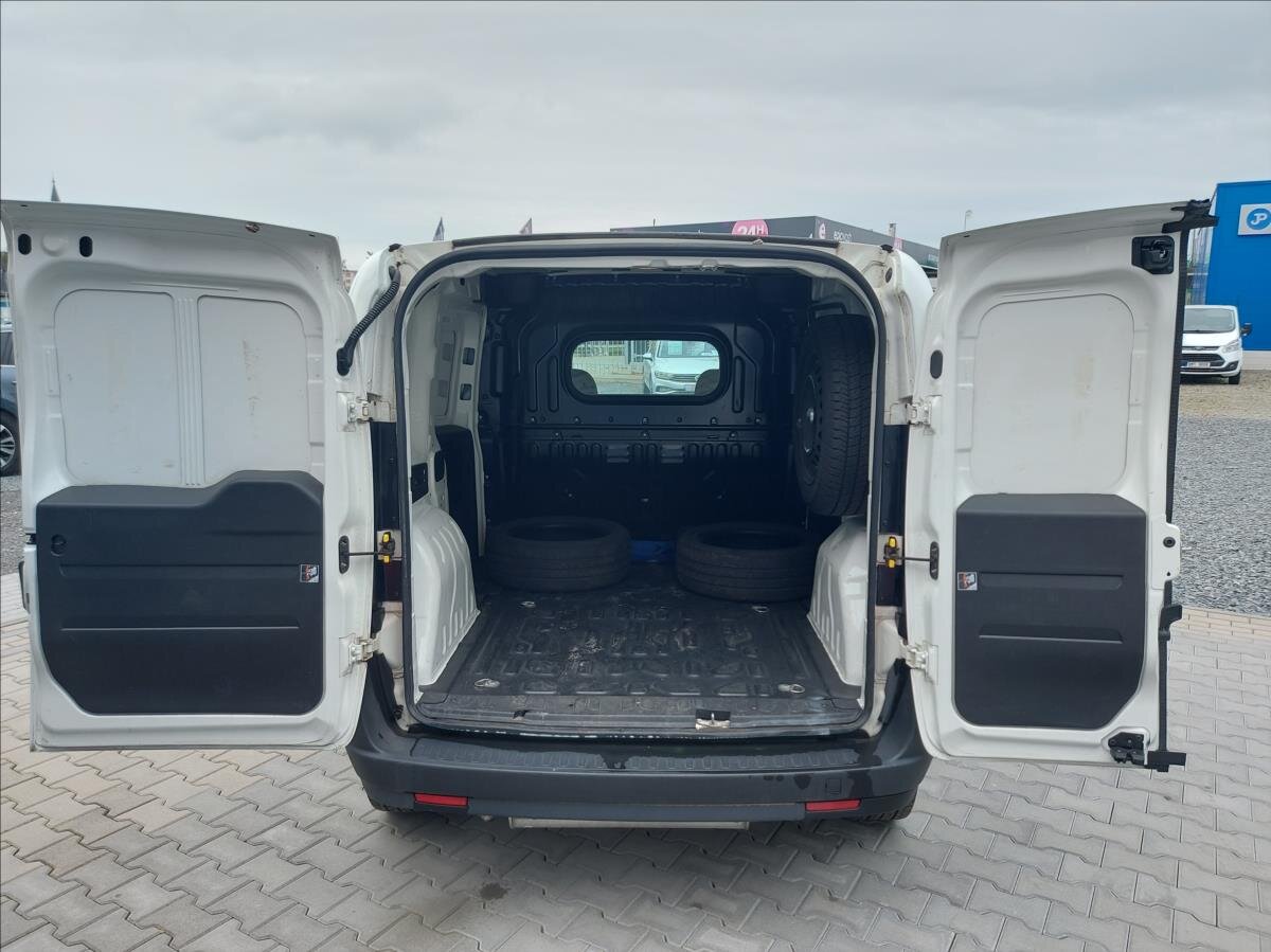 Fiat Dobló cargo Ostatní 1,4 l 88 kw