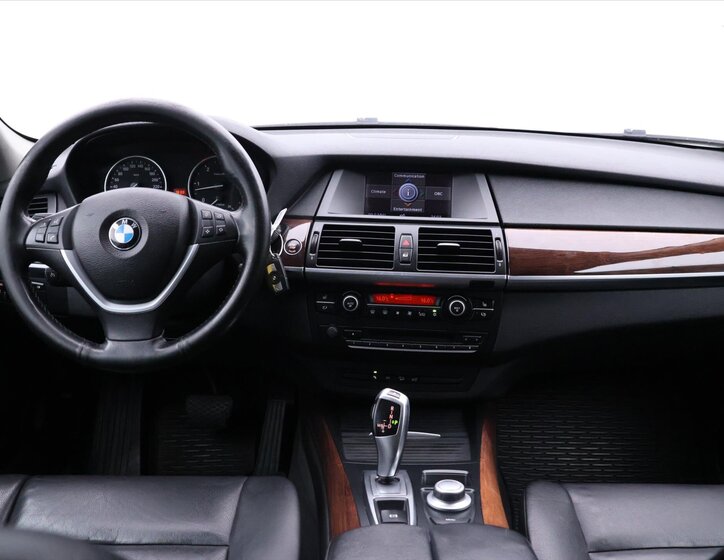 BMW X5 SUV 3,0 l 173 kw