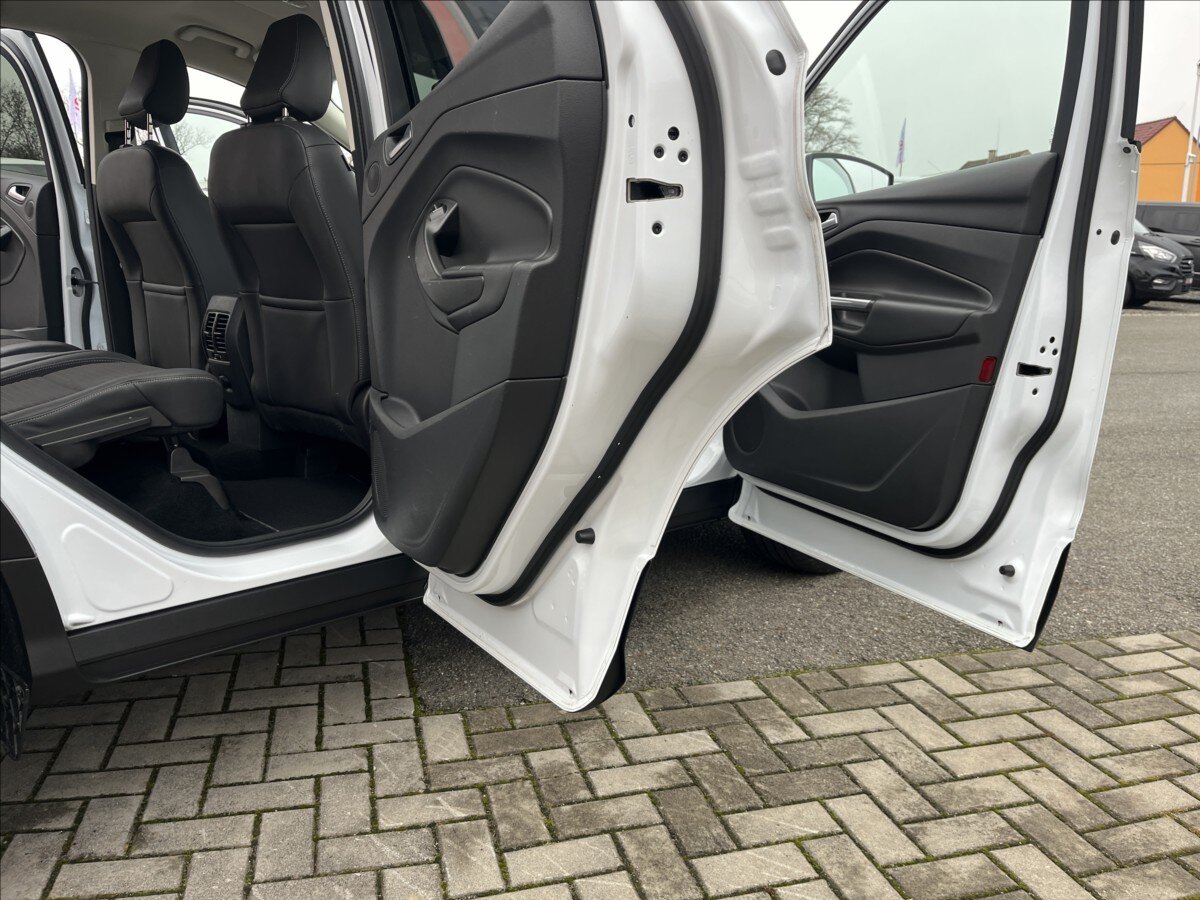 Ford Kuga Kombi 2,0 l 132 kw