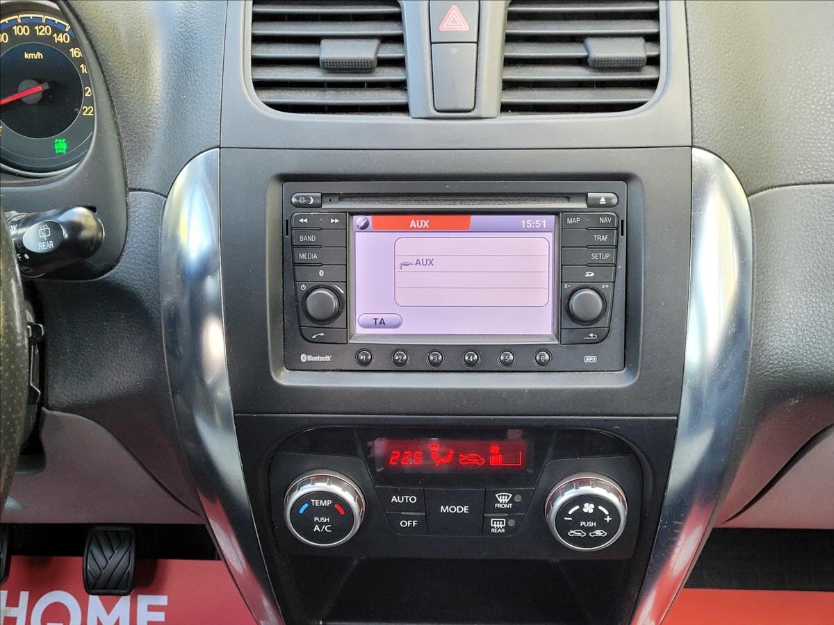 Suzuki SX4 Hatchback 2,0 l 99 kw