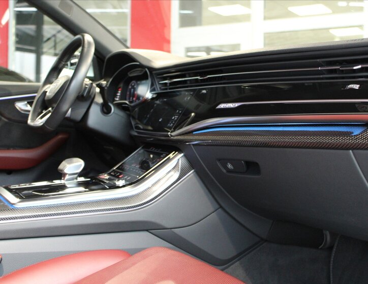 Audi SQ8 SUV / Terénní 4,0 l 320 kw