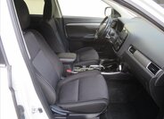 Mitsubishi Outlander SUV / Terénní 2,3 l 110 kw