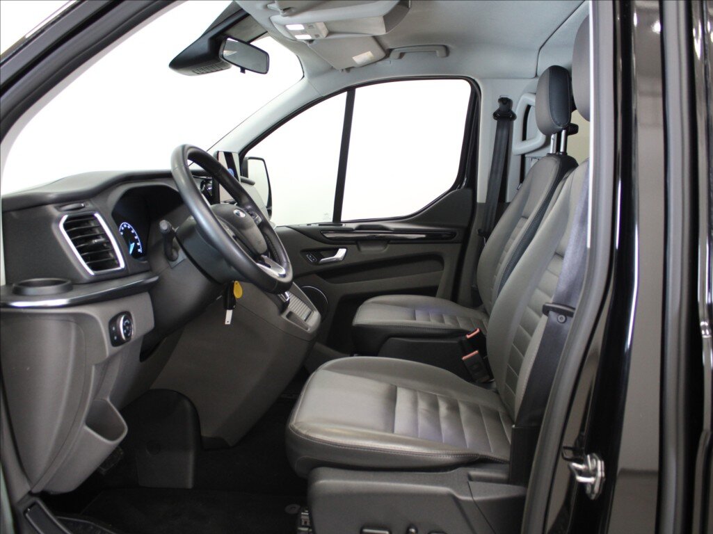 Ford Tourneo Custom MPV 2,0 l 125 kw