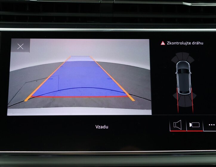 Audi Q8 SUV / Terénní 3,0 l 250 kw