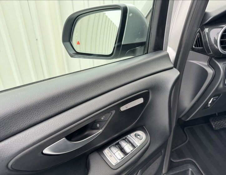 Mercedes-Benz Třídy V 27