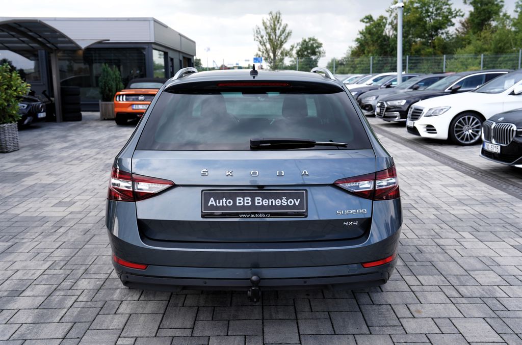 Škoda Superb