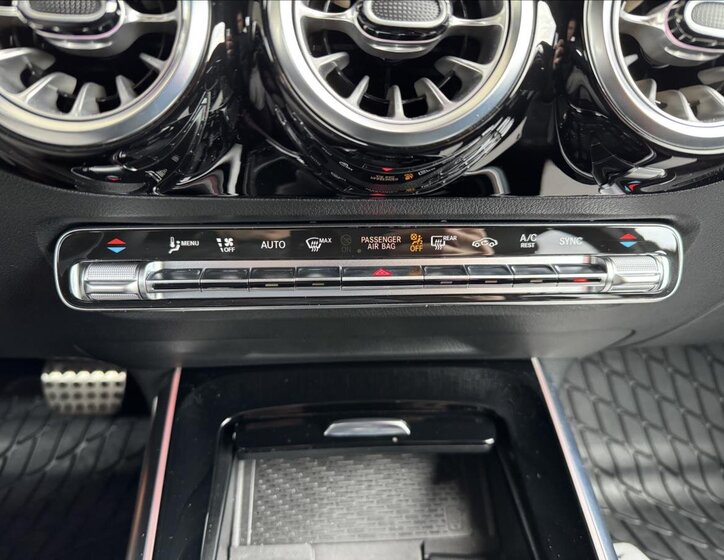 Mercedes-Benz GLA SUV 2,0 l 110 kw