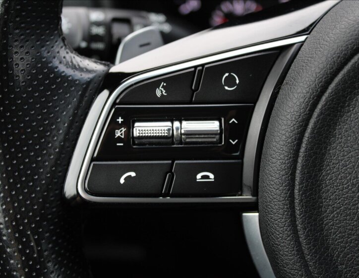 KIA Sportage SUV / Terénní 2,0 l 136 kw