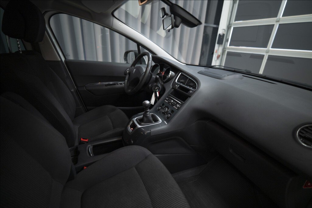 Peugeot 5008 MPV 1,6 l 88 kw