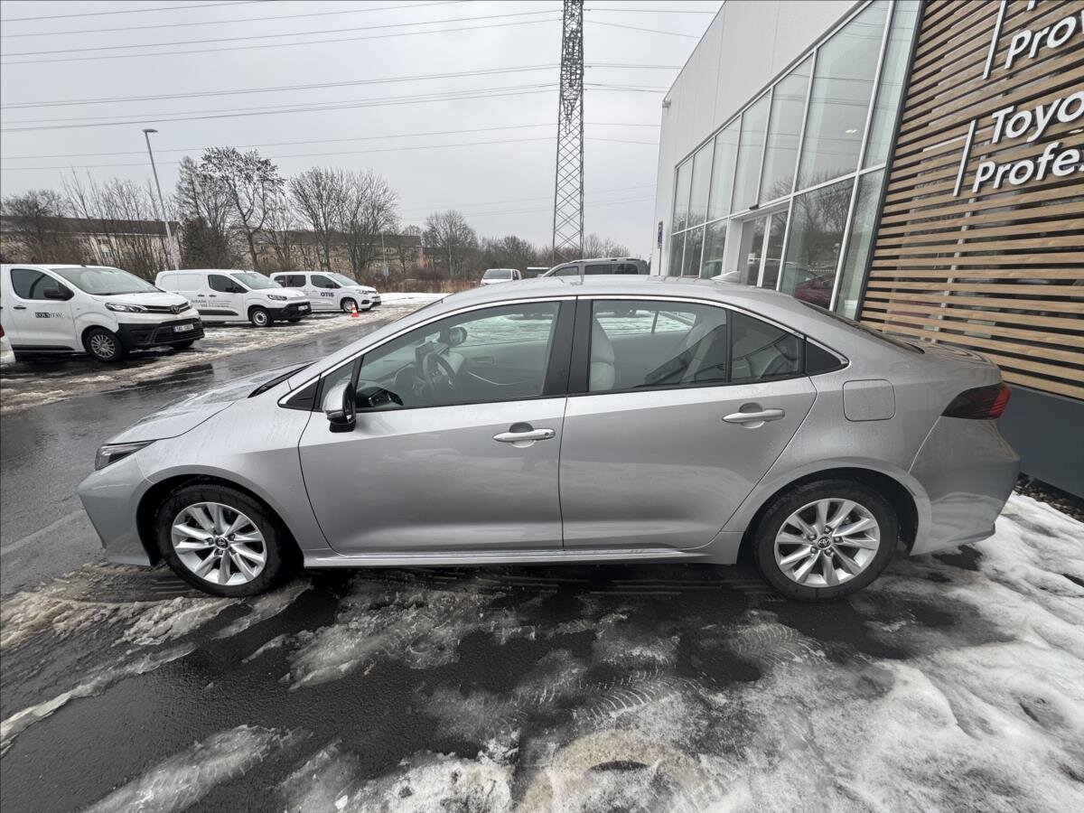 Toyota Corolla Sedan / Limuzína 1,8 l 72 kw