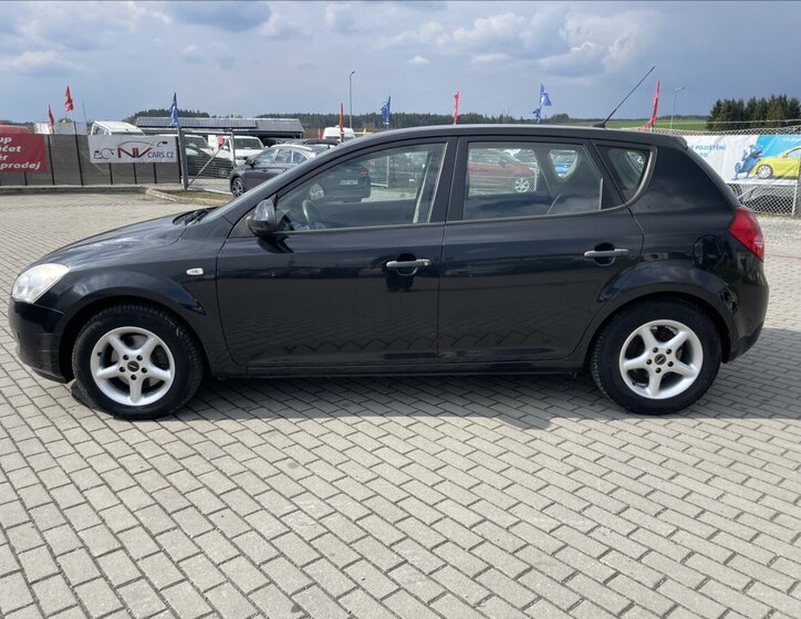 KIA Ceed Hatchback 1,4 l 80 kw