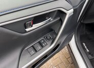 Toyota RAV4 SUV 2,5 l 131 kw