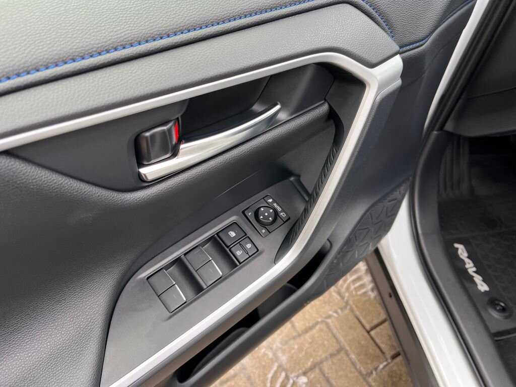 Toyota RAV4 SUV 2,5 l 131 kw