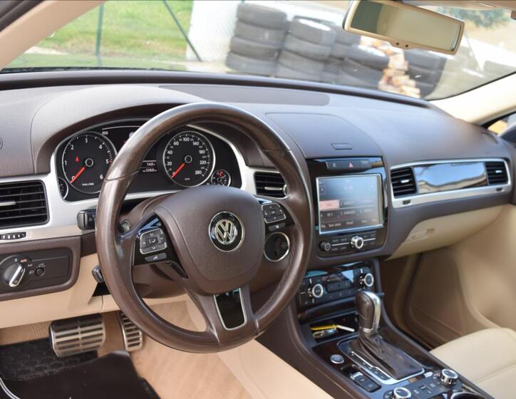 Volkswagen Touareg 16