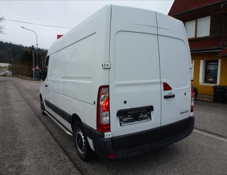 Renault Master 12