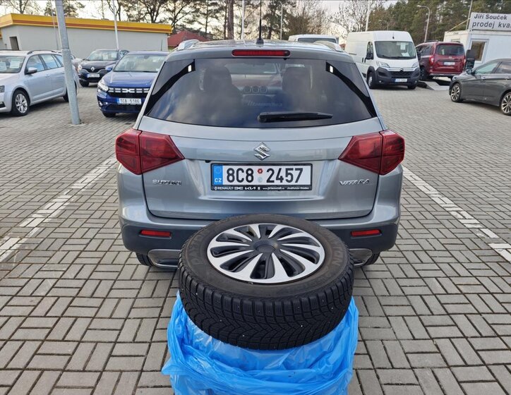 Suzuki Vitara SUV / Terénní 998,0 82 kw