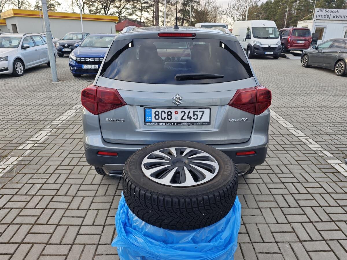 Suzuki Vitara SUV / Terénní 998,0 82 kw