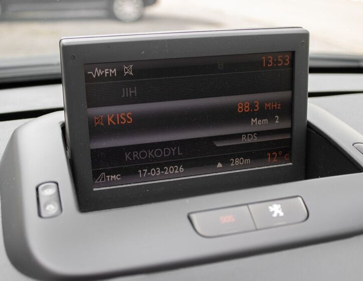 Peugeot 5008 SUV / Terénní 2,0 l 110 kw