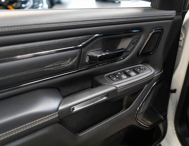 Dodge RAM Pick-up 5,7 l 291 kw