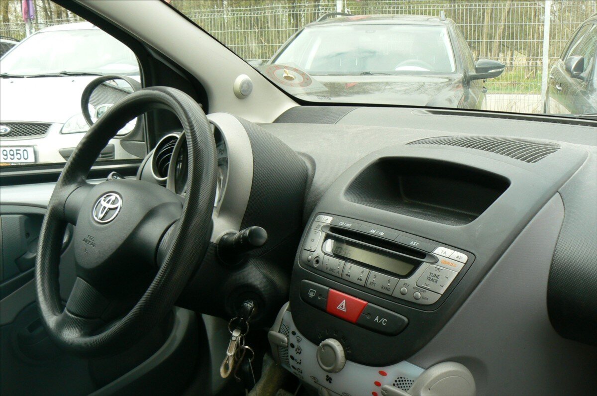 Toyota Aygo Hatchback 998,0 50 kw