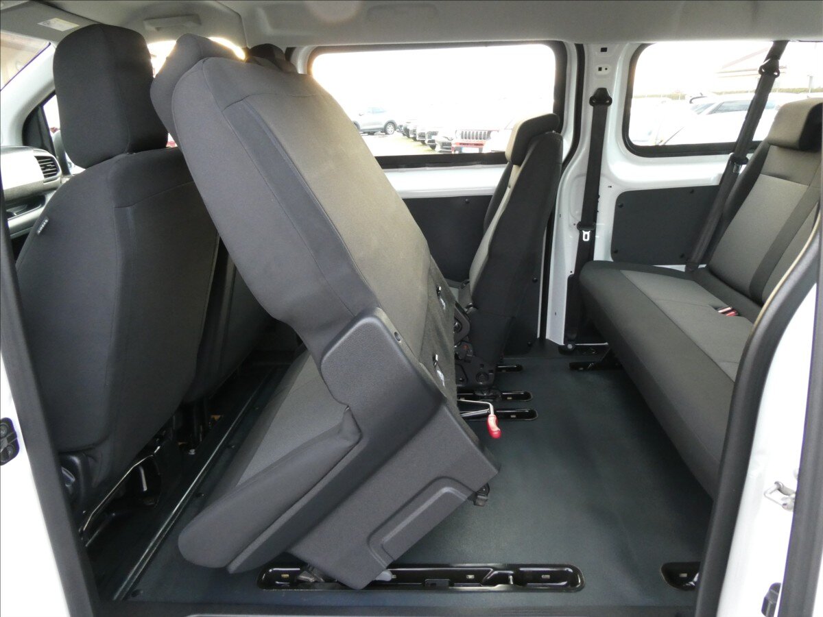 Peugeot Expert Kombi 1,5 l 88 kw