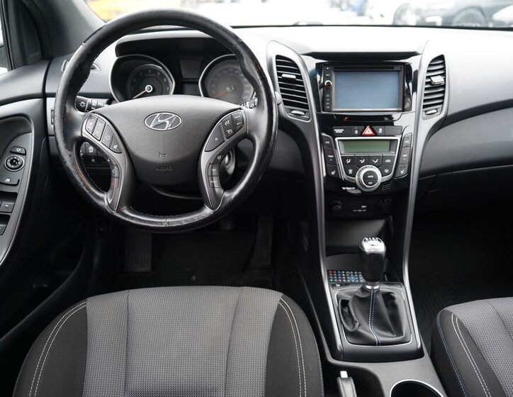 Hyundai i30 Kombi 1,6 l 99 kw