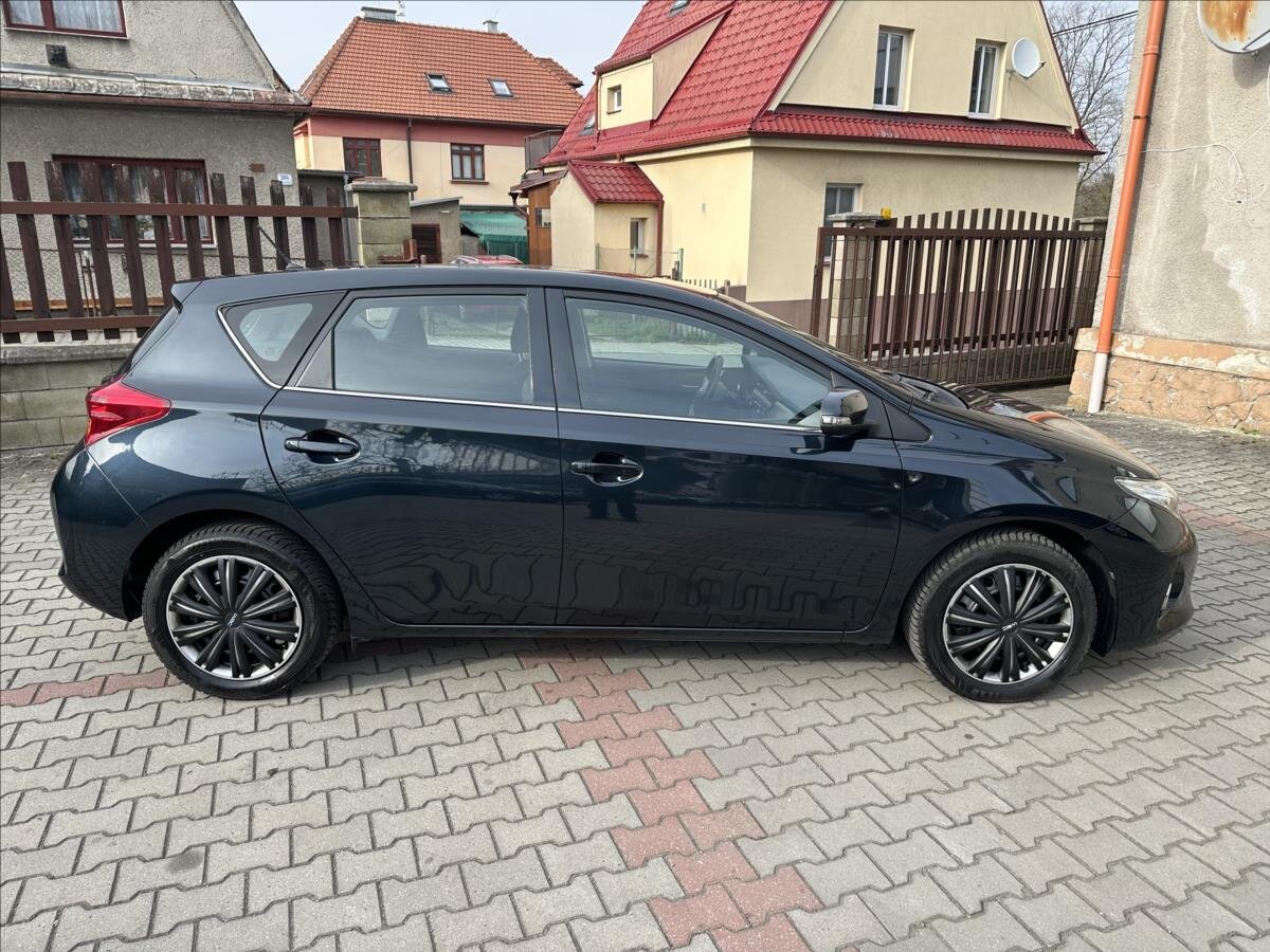 Toyota Auris Hatchback 1,6 l 98 kw