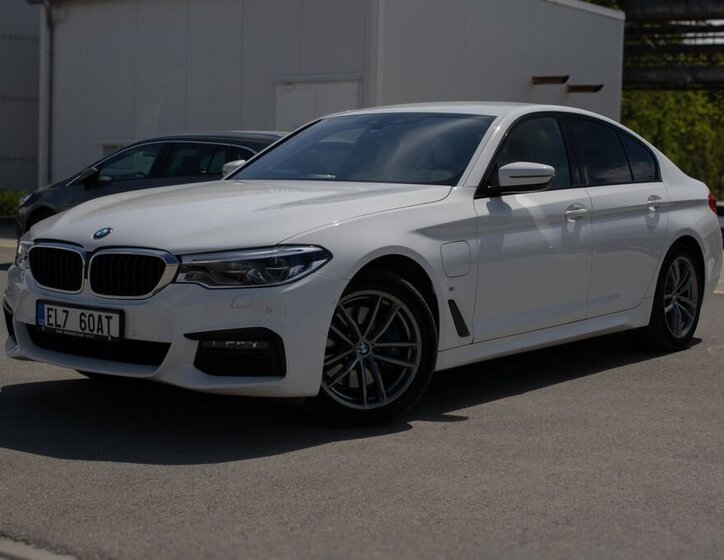 BMW Řada 5 Sedan / Limuzína 2,0 l 185 kw
