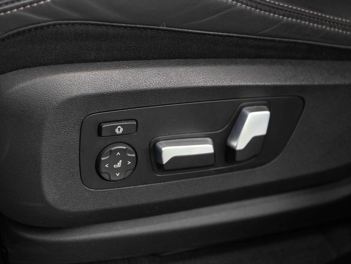 BMW X5 SUV / Terénní 3,0 l 250 kw